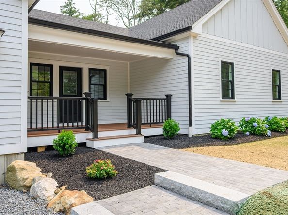 88 Ring Rd, Kingston MA 02364
