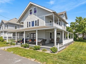 36 Sunset Ave
