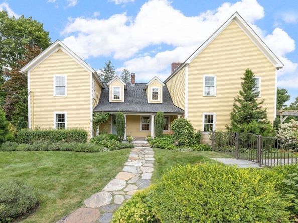 90A Park Hill Ave, Millbury MA 01527