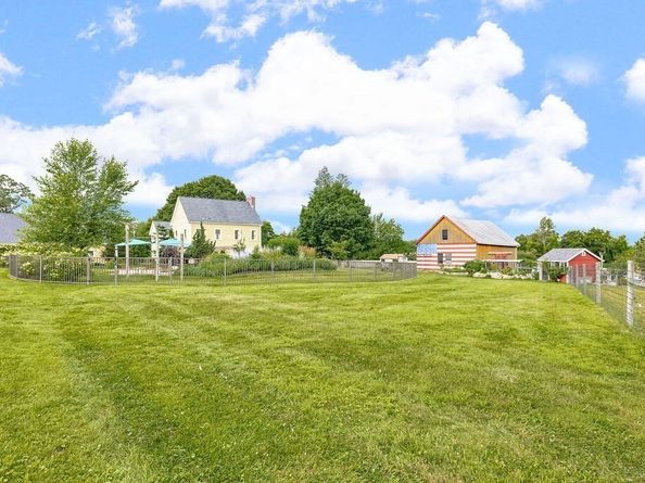90A Park Hill Ave, Millbury MA 01527