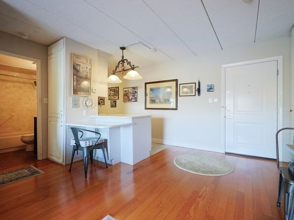 995 Mass Ave 404, Arlington MA 02476