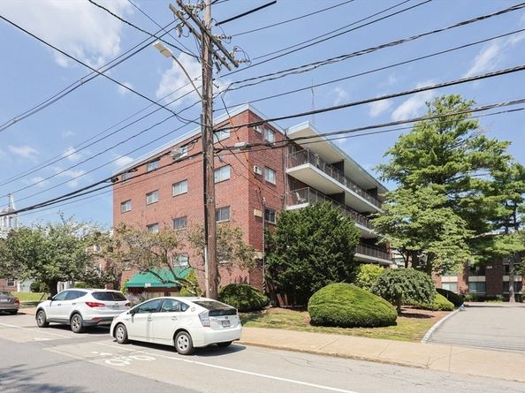 995 Mass Ave 404, Arlington MA 02476