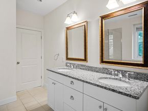 112 Johnson Woods Dr 102, Reading MA 01867