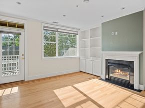 112 Johnson Woods Dr 102, Reading MA 01867