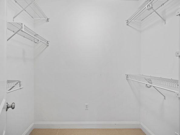 112 Johnson Woods Dr 102, Reading MA 01867
