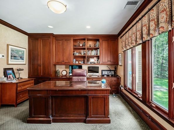 30 Autumn Lane, Hamilton MA 01982