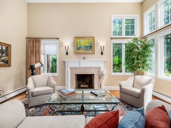 30 Autumn Lane, Hamilton MA 01982