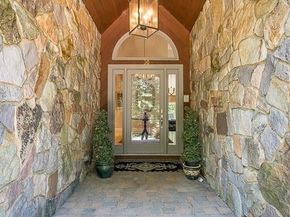 30 Autumn Lane, Hamilton MA 01982