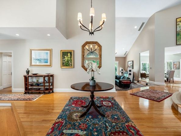 30 Autumn Lane, Hamilton MA 01982