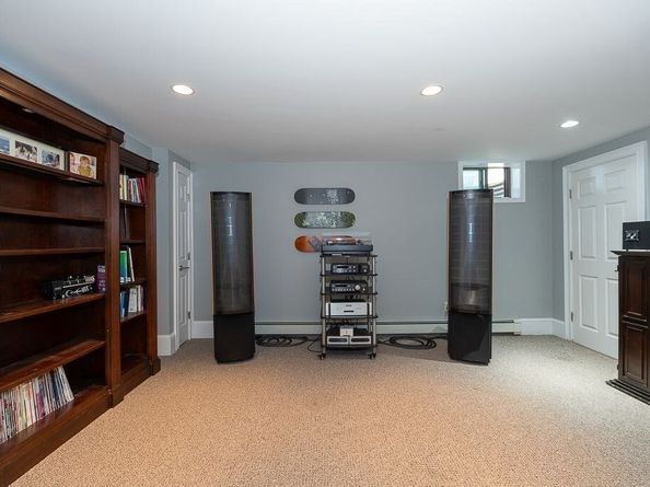 30 Autumn Lane, Hamilton MA 01982