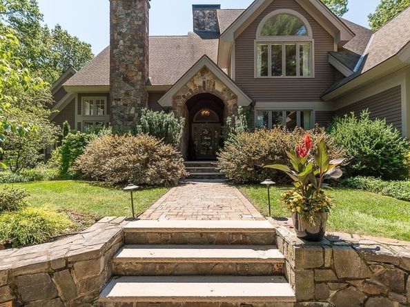 30 Autumn Lane, Hamilton MA 01982