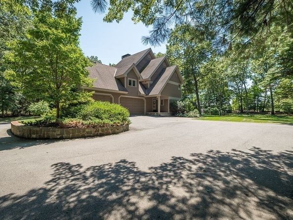 30 Autumn Lane, Hamilton MA 01982