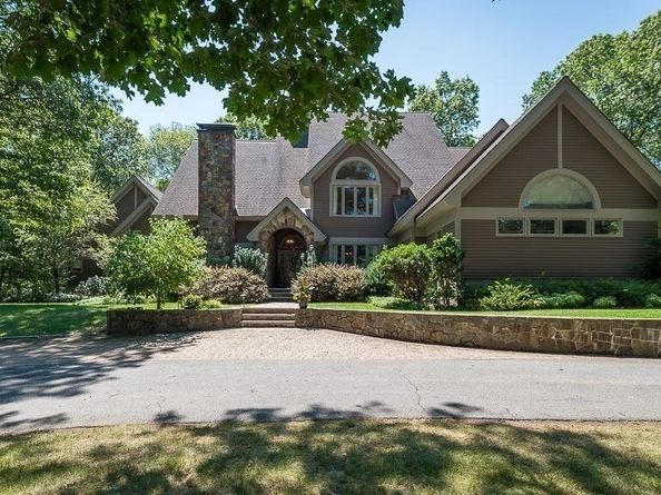 30 Autumn Lane, Hamilton MA 01982