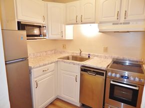 685 Oak St 132, Brockton MA 02301