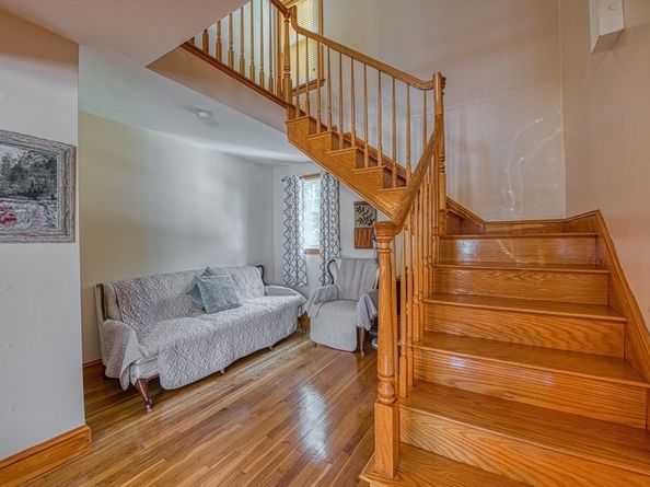 7 Oakwood Ave, Randolph MA 02368