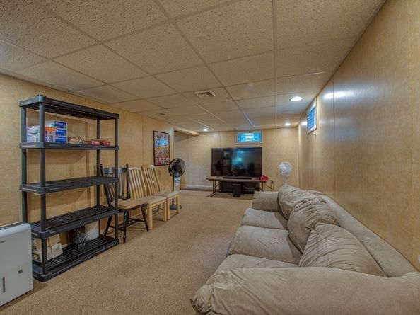 7 Oakwood Ave, Randolph MA 02368