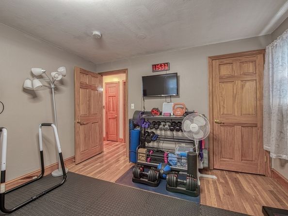 7 Oakwood Ave, Randolph MA 02368