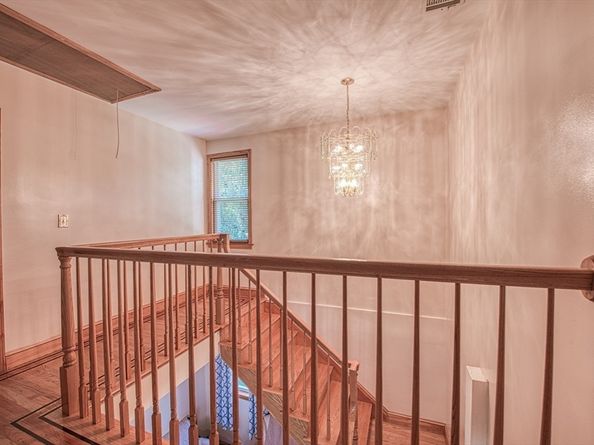 7 Oakwood Ave, Randolph MA 02368