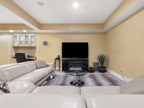 20 Hamlet Street, Newton MA 02459