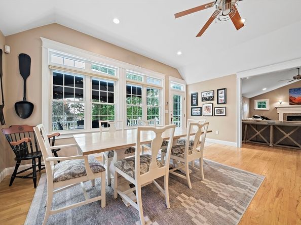 146 Eleanor Dr, Braintree MA 02184
