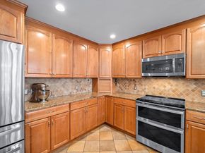 146 Eleanor Dr, Braintree MA 02184
