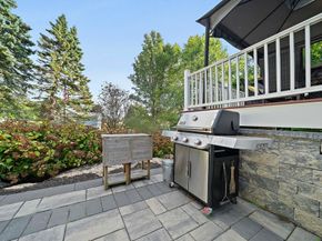 146 Eleanor Dr, Braintree MA 02184