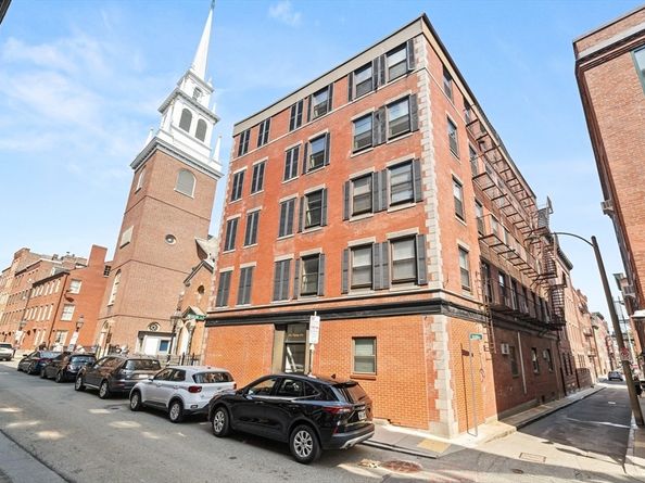 181 Salem Street 18F, Boston MA 02113
