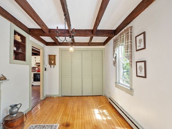 31 Pinedale Rd, Athol MA 01331