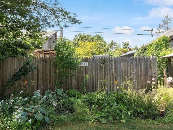 31 Pinedale Rd, Athol MA 01331