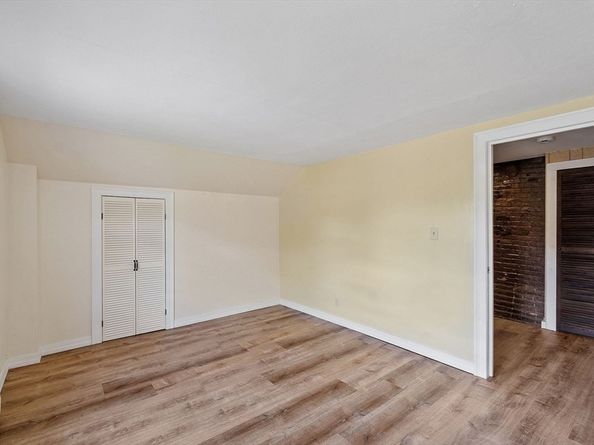 31 Pinedale Rd, Athol MA 01331