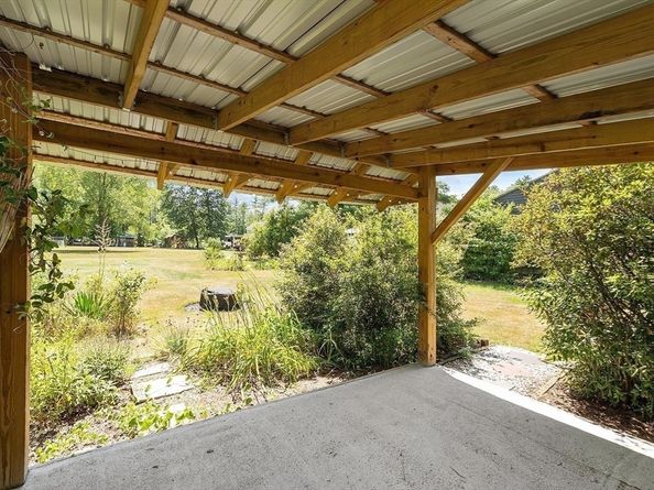31 Pinedale Rd, Athol MA 01331