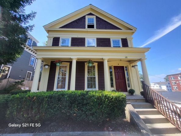 4 Crown St, Worcester MA 01609