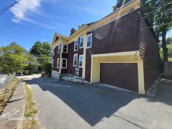 4 Crown St, Worcester MA 01609