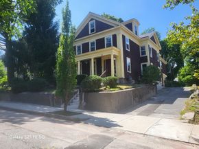 4 Crown St, Worcester MA 01609
