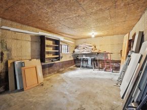 4 Crown St, Worcester MA 01609