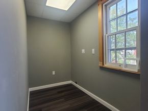 4 Crown St, Worcester MA 01609