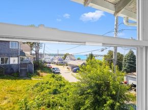 10 Sagamore Ter, Hull MA 02045