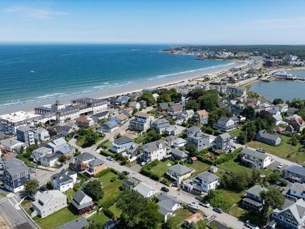 10 Sagamore Ter, Hull MA 02045