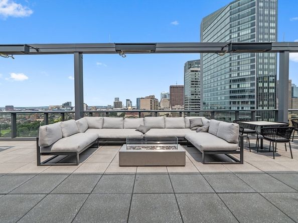 55 Lagrange St 709, Boston MA 02116