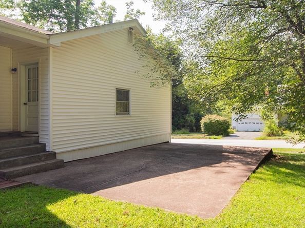 76 Hillside Dr, Shrewsbury MA 01545