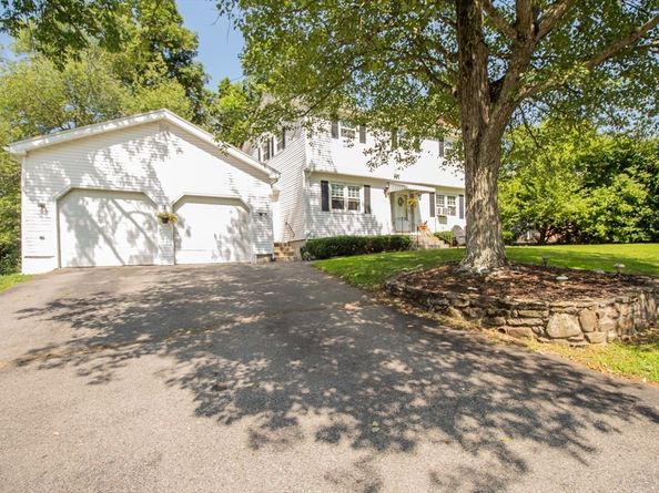 76 Hillside Dr, Shrewsbury MA 01545