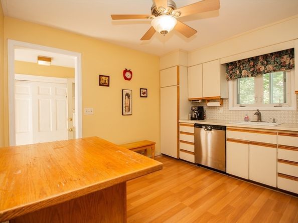 76 Hillside Dr, Shrewsbury MA 01545