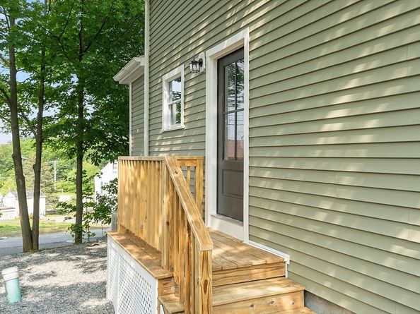 45 Fruit St B, Leominster MA 01453