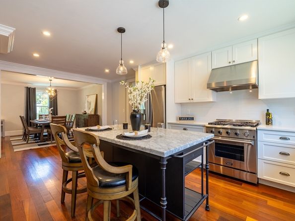 31 Bartlet St, Andover MA 01810