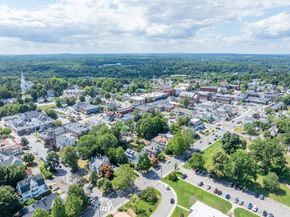 31 Bartlet St, Andover MA 01810