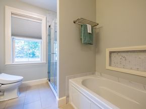 31 Bartlet St, Andover MA 01810