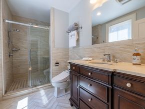 31 Bartlet St, Andover MA 01810