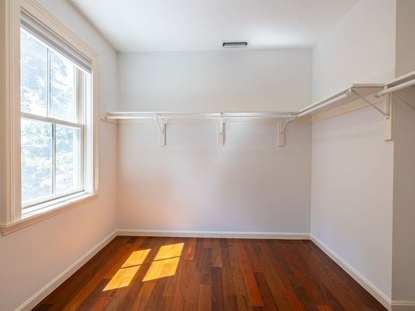 31 Bartlet St, Andover MA 01810