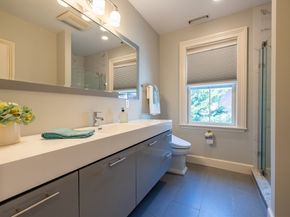 31 Bartlet St, Andover MA 01810