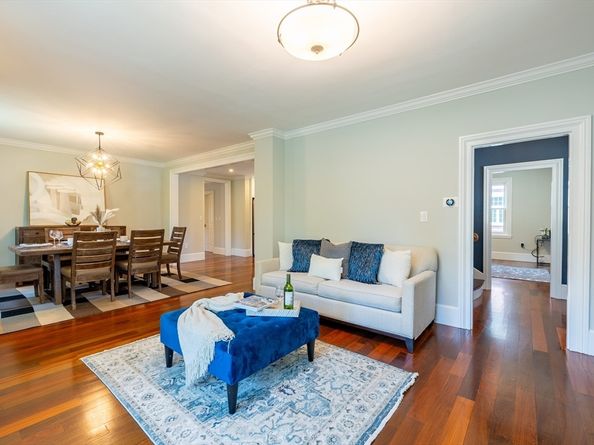 31 Bartlet St, Andover MA 01810